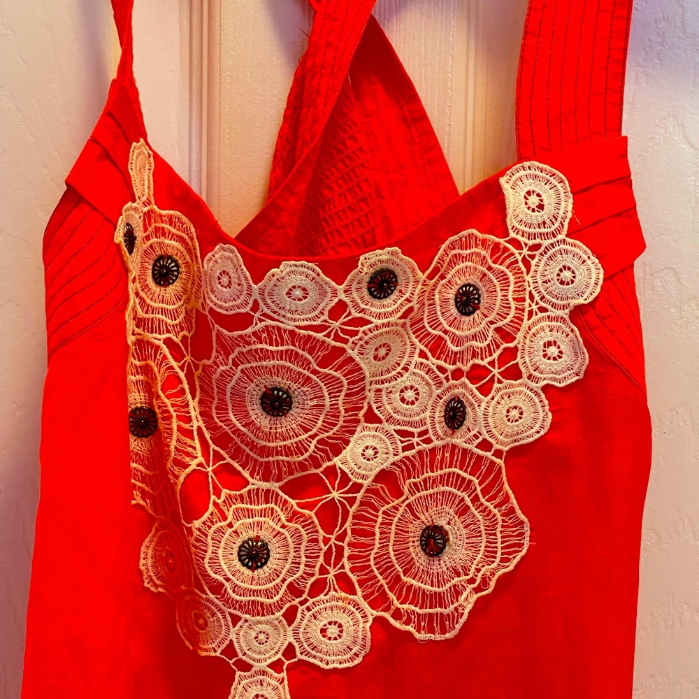 Summer top , cross cross in the back